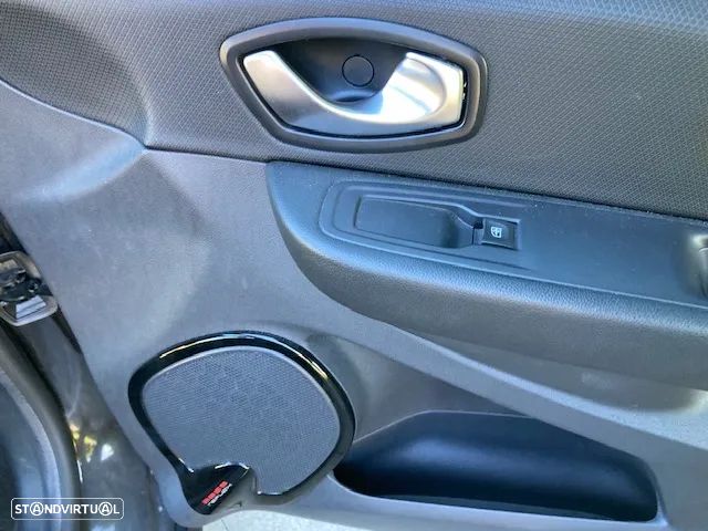 Renault Clio 0.9 TCE GT Line - 37