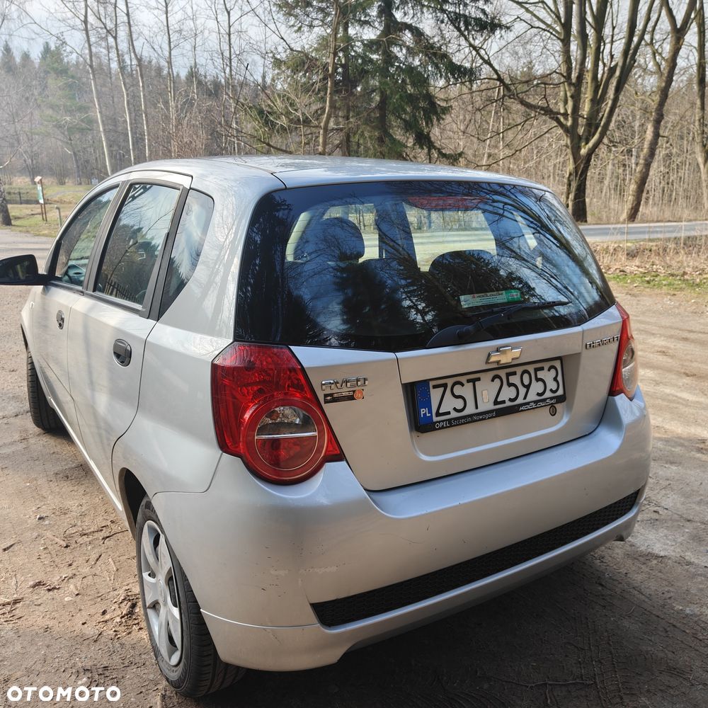 Chevrolet Aveo - 5