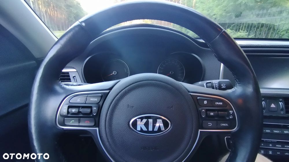 Kia K5 - 16