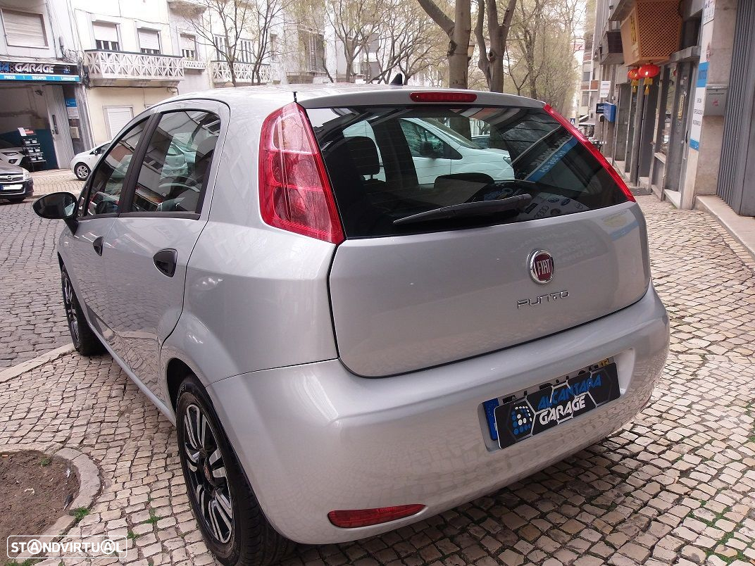 Fiat Grande Punto - 10