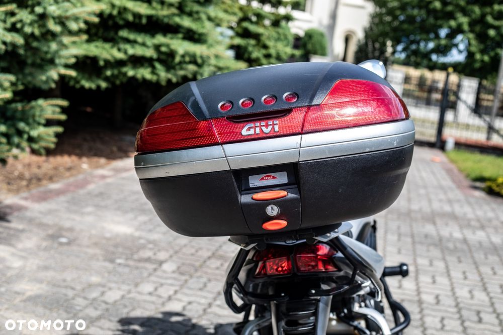 Yamaha FZ - 12