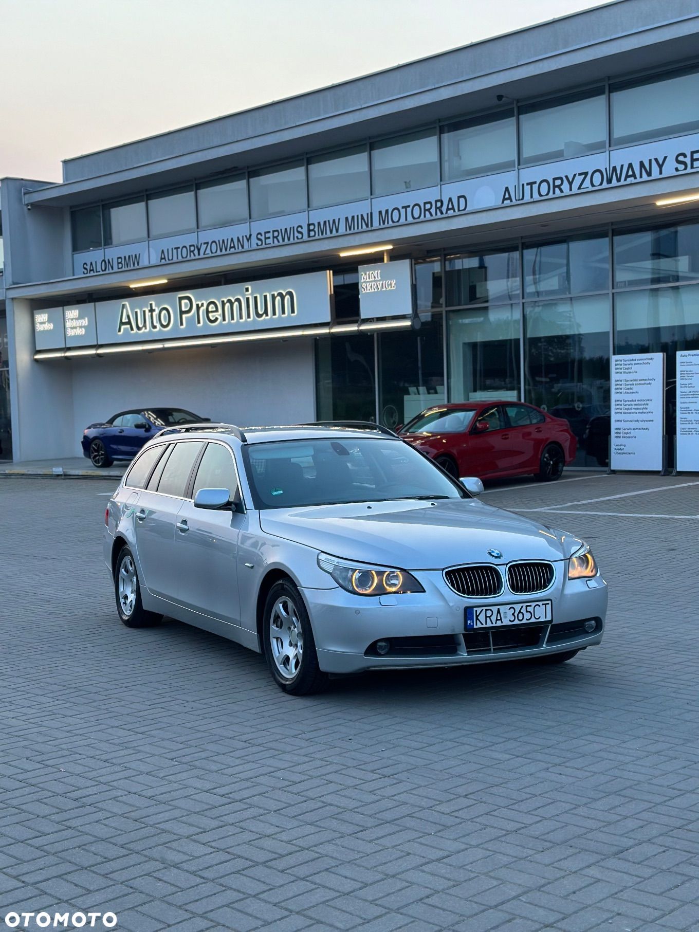 BMW Seria 5 523i Touring - 1
