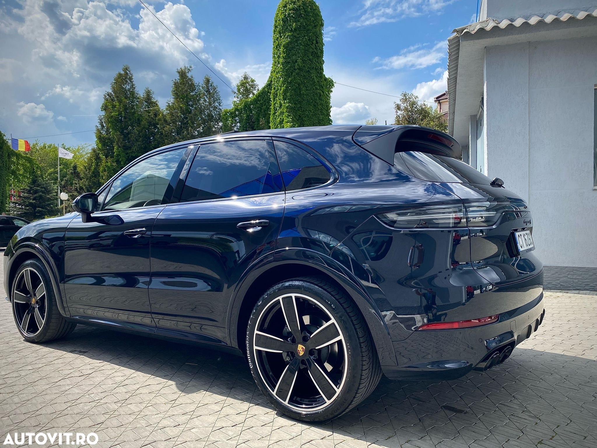 Porsche Cayenne S - 9