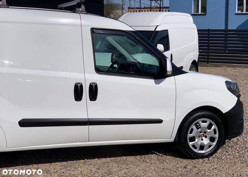 Fiat PROFESSIONAL DOBLO L2 Long VAN MAXI WZMOCNIONY Ładowność 961kg, Homologacja cięż. VAT-1, HAK 1300kg wpinany, BAGAŻNIK, Alarm, Czujniki parkowania, Halogeny, Podgrzewane fotele, Koła 16' MOCNY NAPĘD 1.6 MultiJet, 105KM Emisja spalin Euro-6, Skrzynia biegów 6cio stopniowa! Oryginalna zabudowa paki, - 20