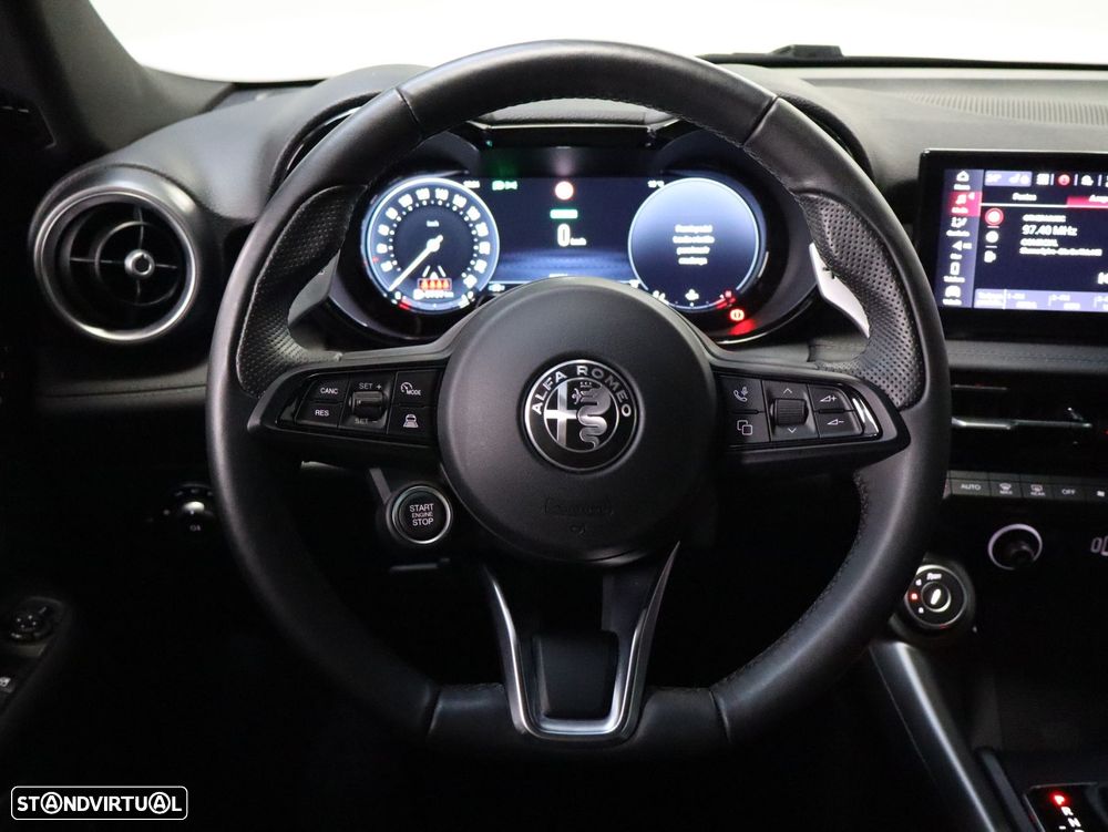 Alfa Romeo Tonale 1.5 Hybrid Veloce - 10