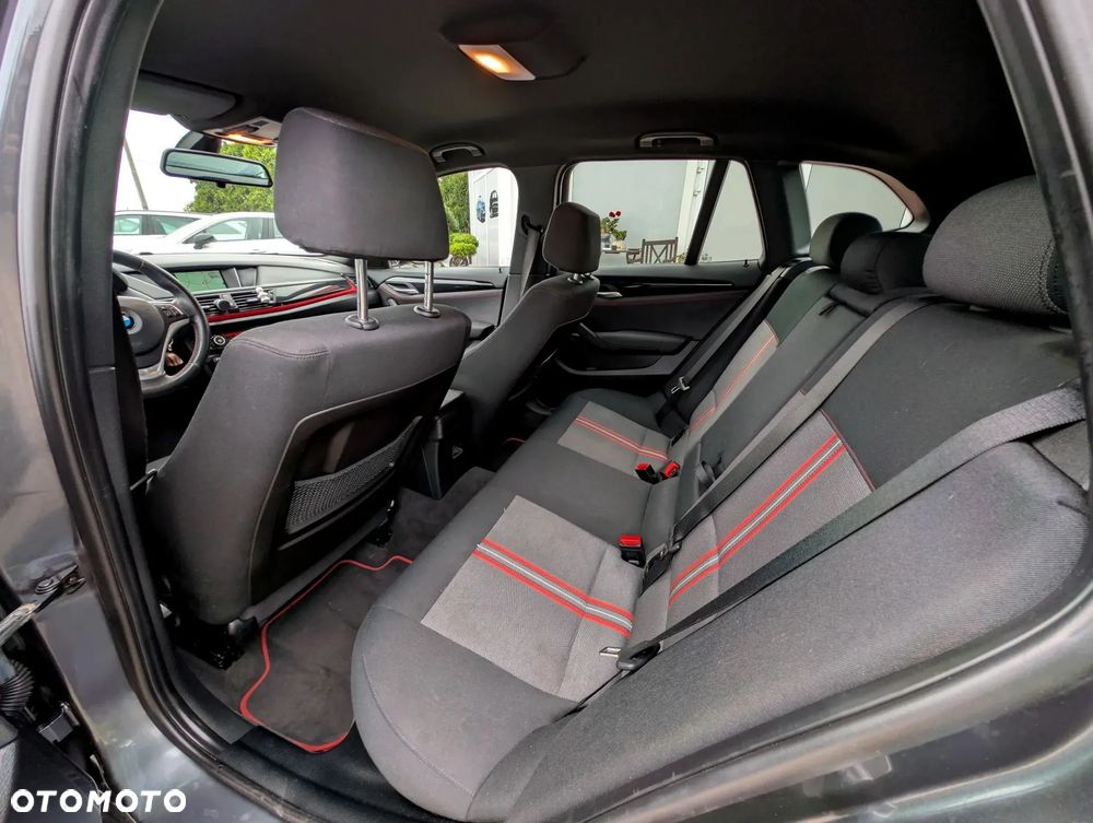 BMW X1 xDrive18d Sport Line - 29