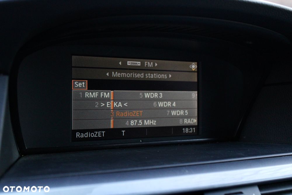 BMW Seria 5 520d Edition Exclusive - 17