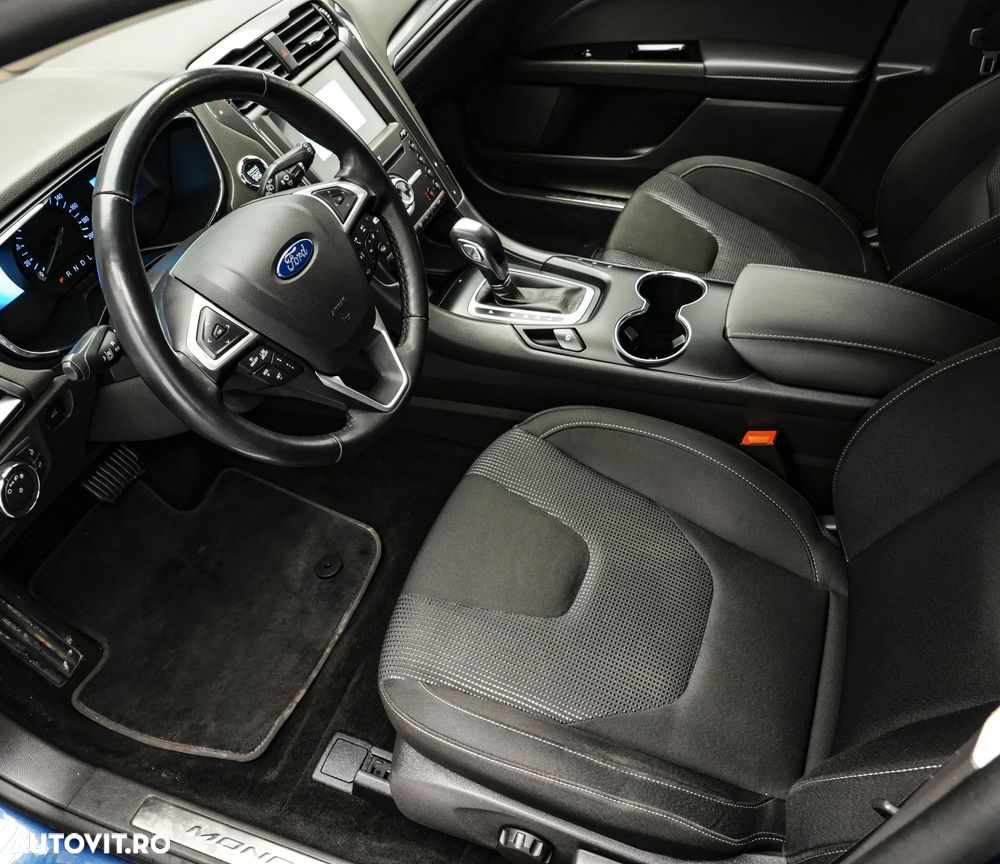 Ford Mondeo 2.0 HEV Titanium - 12