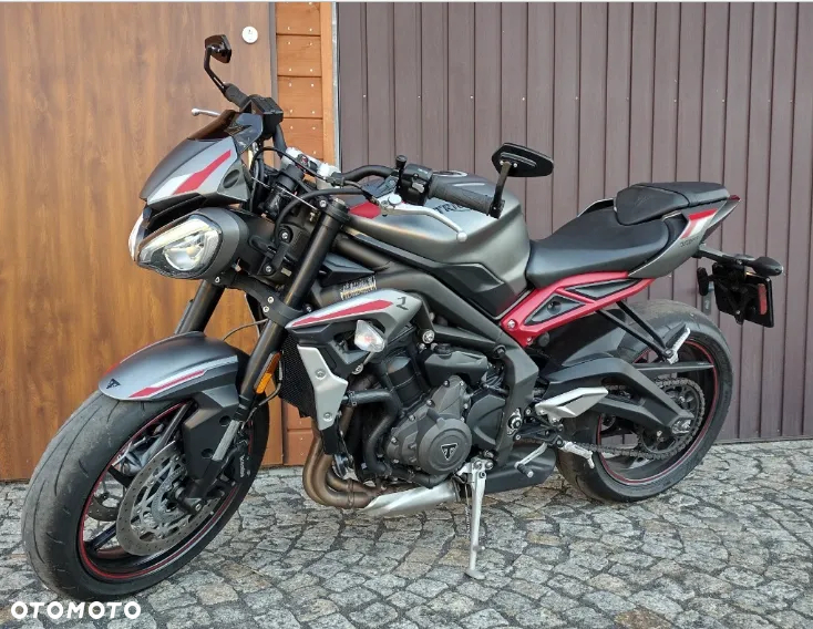 Triumph Street Triple - 2