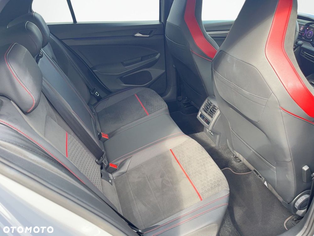 Volkswagen Golf - 12