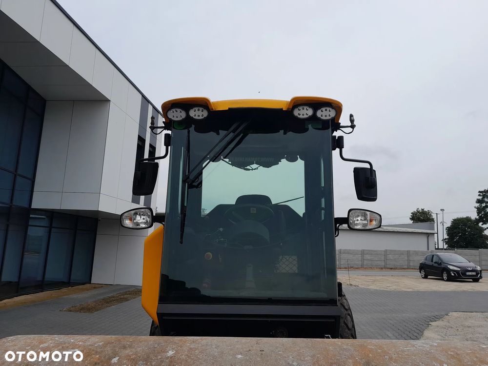 JCB VM137D - 12
