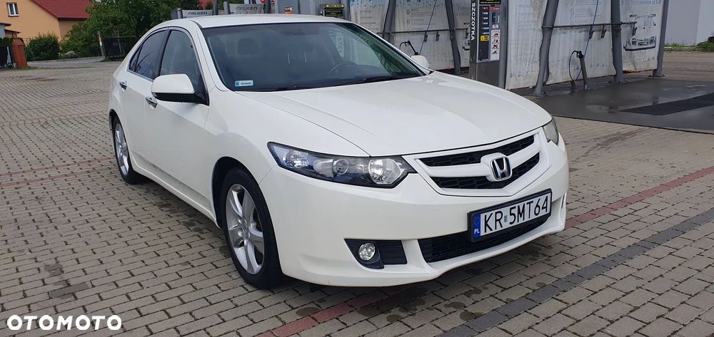 Honda Accord 2.0 Executive - 16
