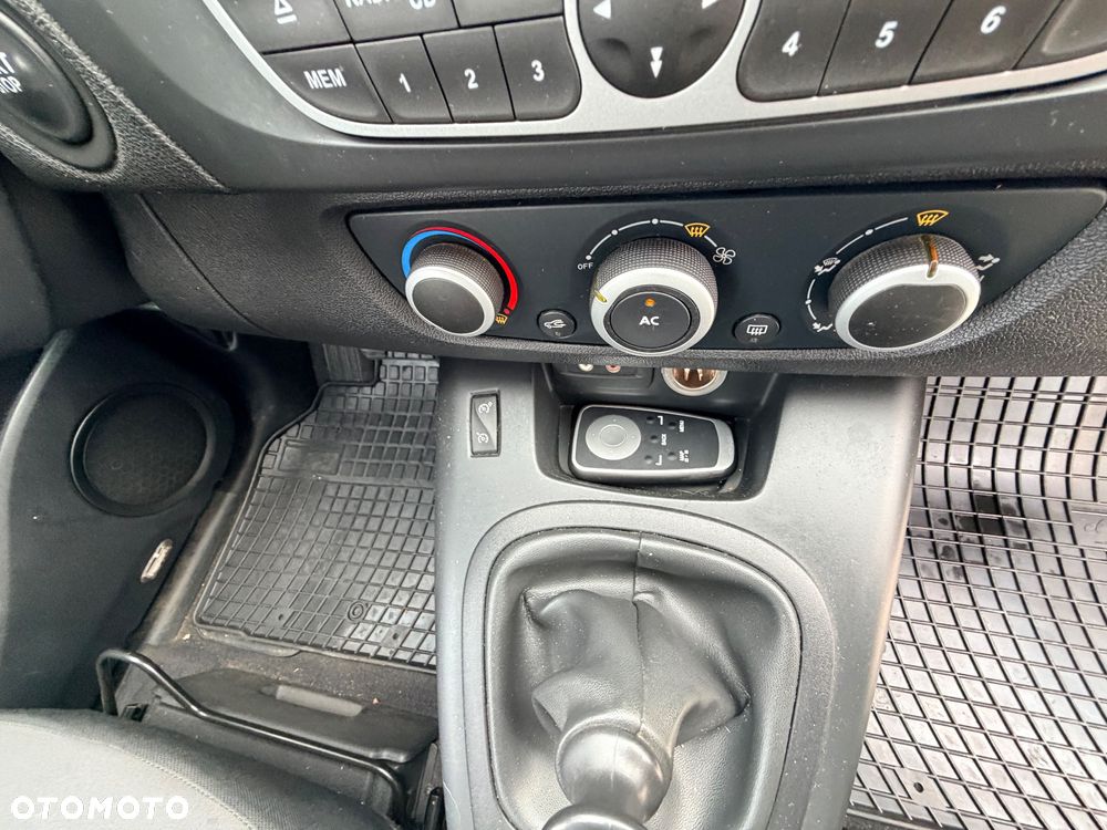 Renault Scenic 1.5 dCi FAP eco - 33