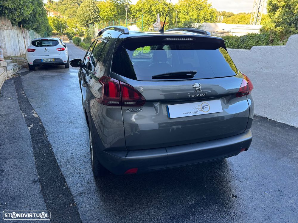 Peugeot 2008 BlueHDi 100 STOP & START Signature - 5
