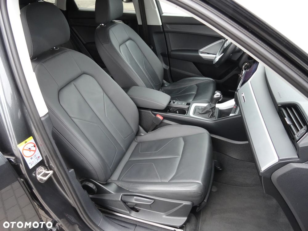 Audi Q3 Sportback 35 TDI S tronic S line - 11