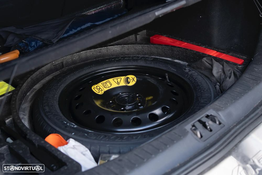 Ford Kuga 1.5 TDCi ST-Line - 11