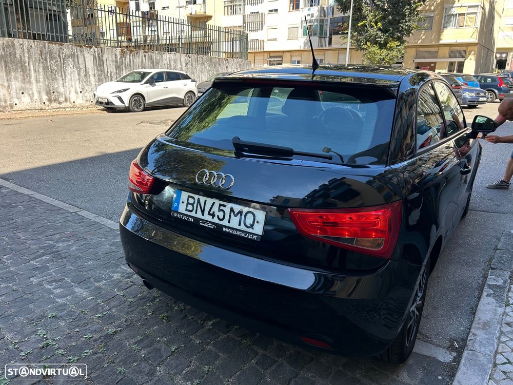 Audi A1 2011 photo 2