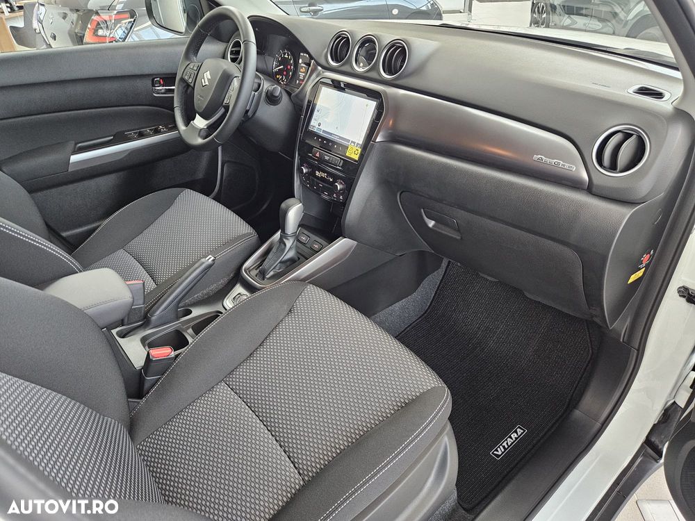 Suzuki Vitara 1.4 Boosterjet AllGrip 6AT MHEV Passion - 28