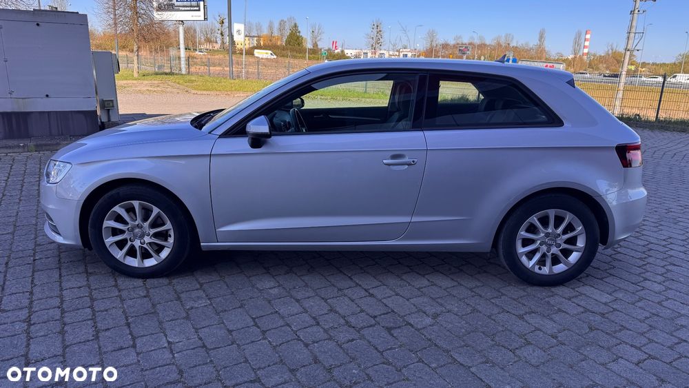 Audi A3 3-drzwiowe 1.4 TFSI Attraction - 3