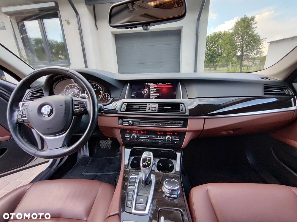 BMW Seria 5 530d xDrive - 5