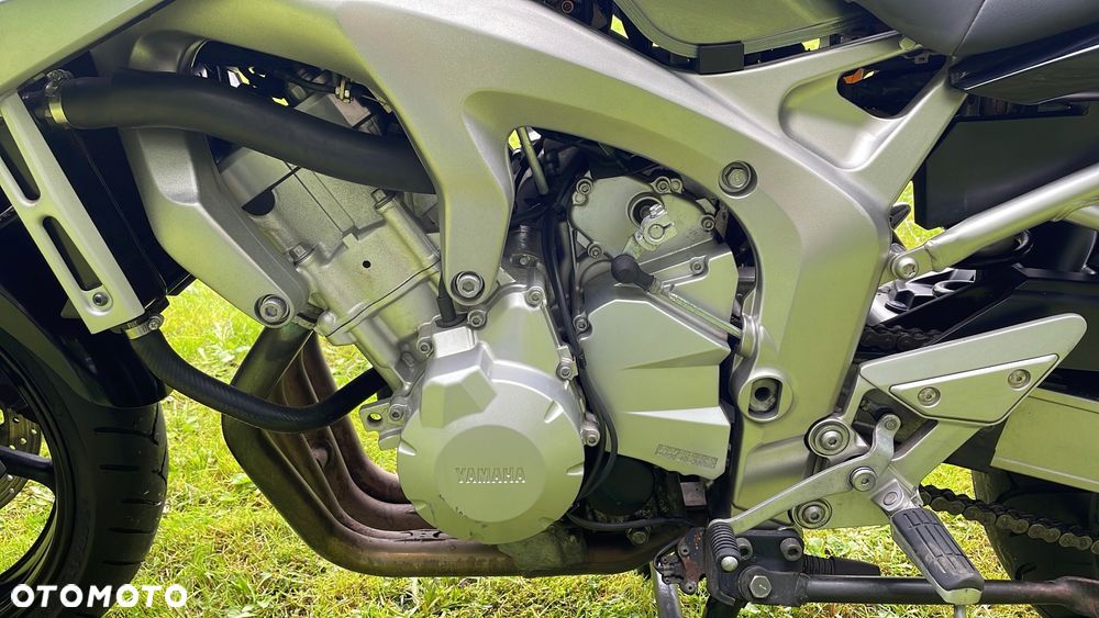 Yamaha FZ6 - 20