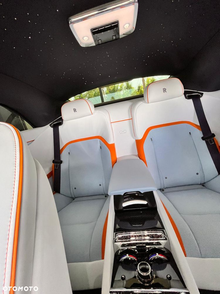 Rolls-Royce Spectre - 21