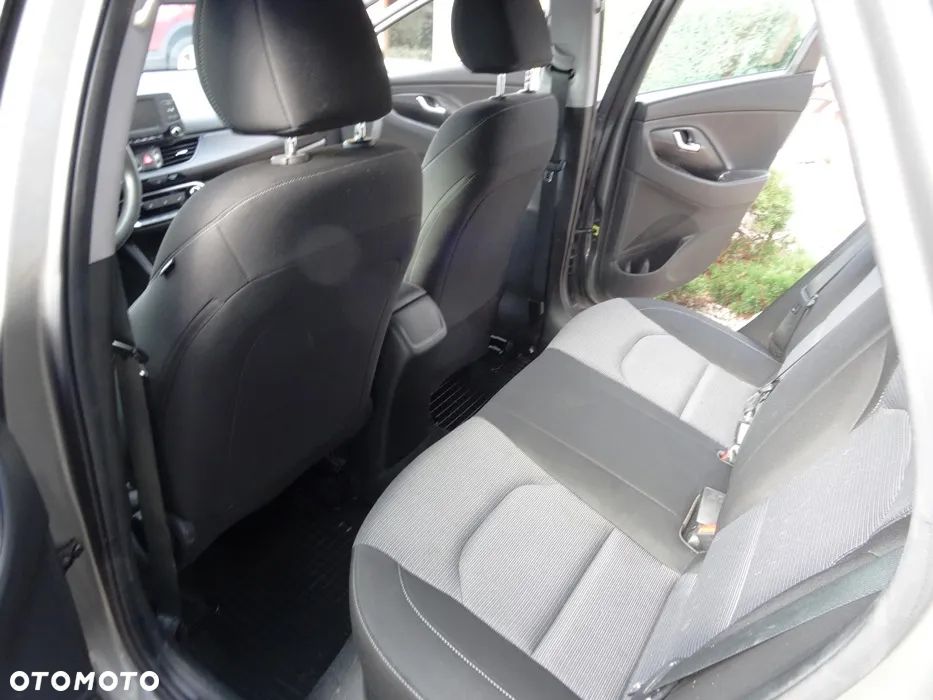 Hyundai i30 1.4 Comfort - 16