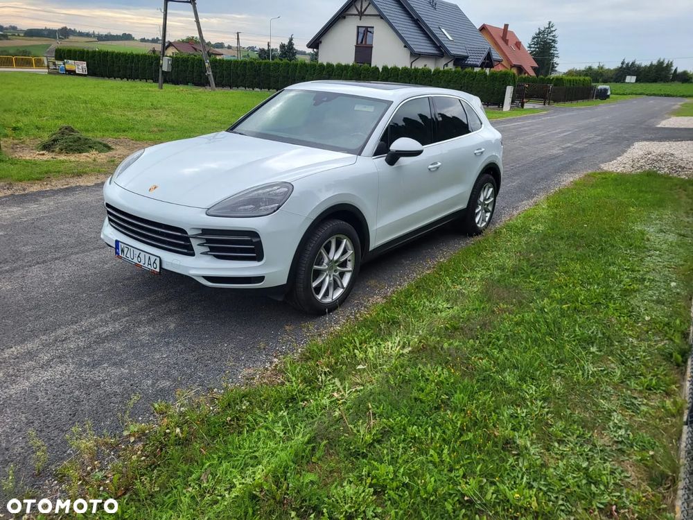 Porsche Cayenne Standard - 1
