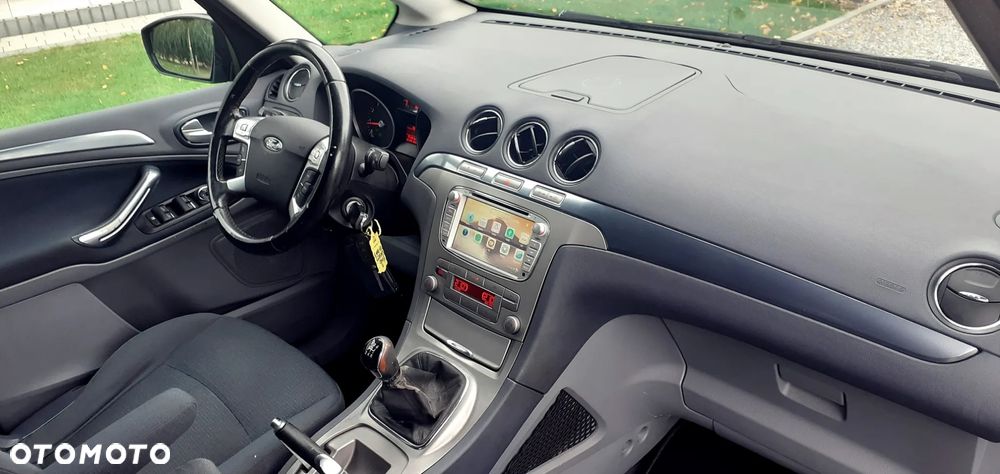 Ford Galaxy 2.0 Concept - 24