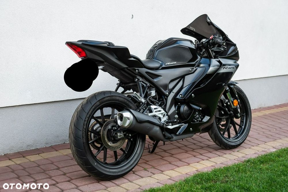Yamaha YZF - 3