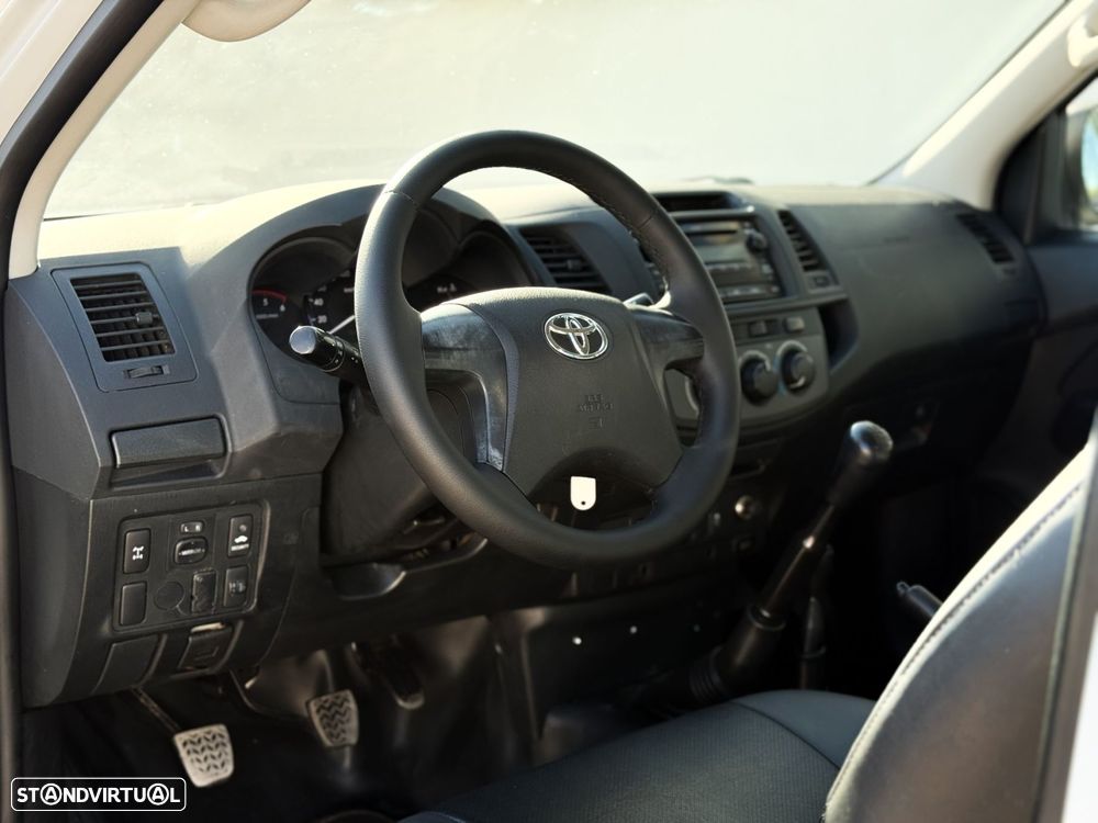 Toyota Hilux 2.5 D-4D 4WD CE - 22