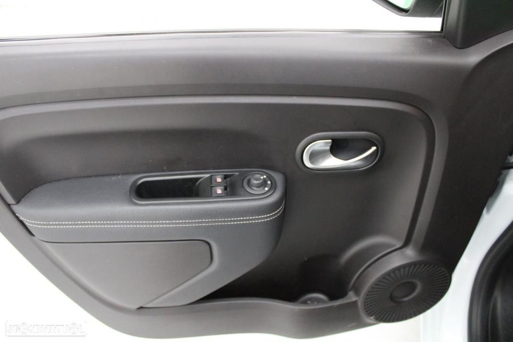 Renault Twingo E-Tech. 22 Urban Night - 14