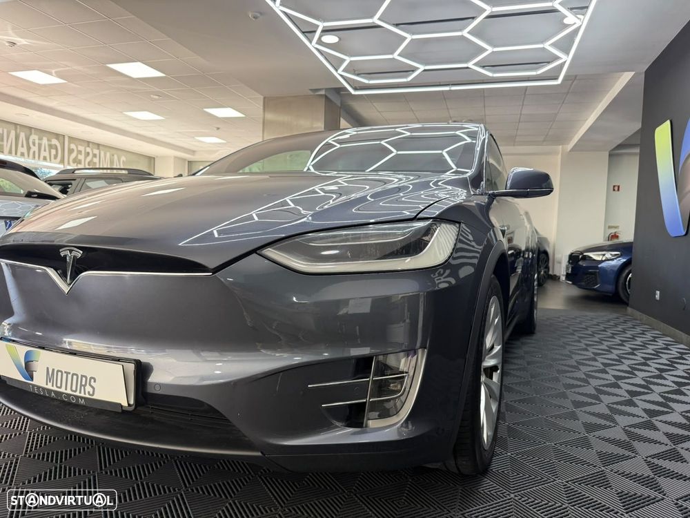 Tesla Model X 100D - 12