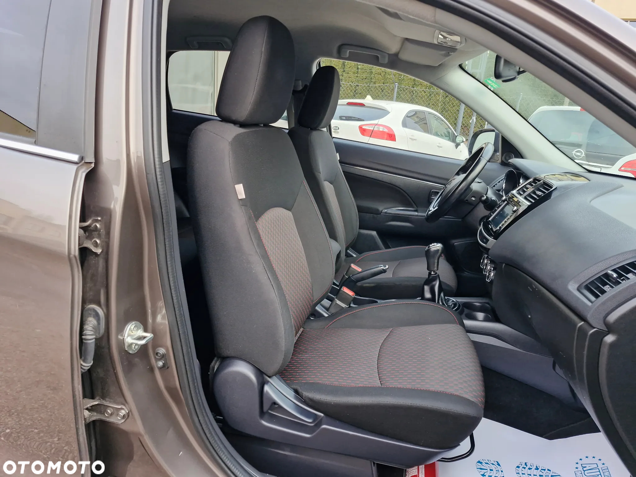 Mitsubishi ASX 1.6 Invite Navi - 15