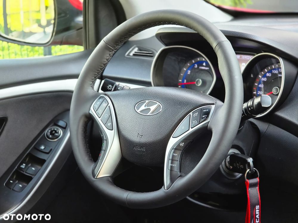 Hyundai i30 blue 1.6 GDI Passion - 27