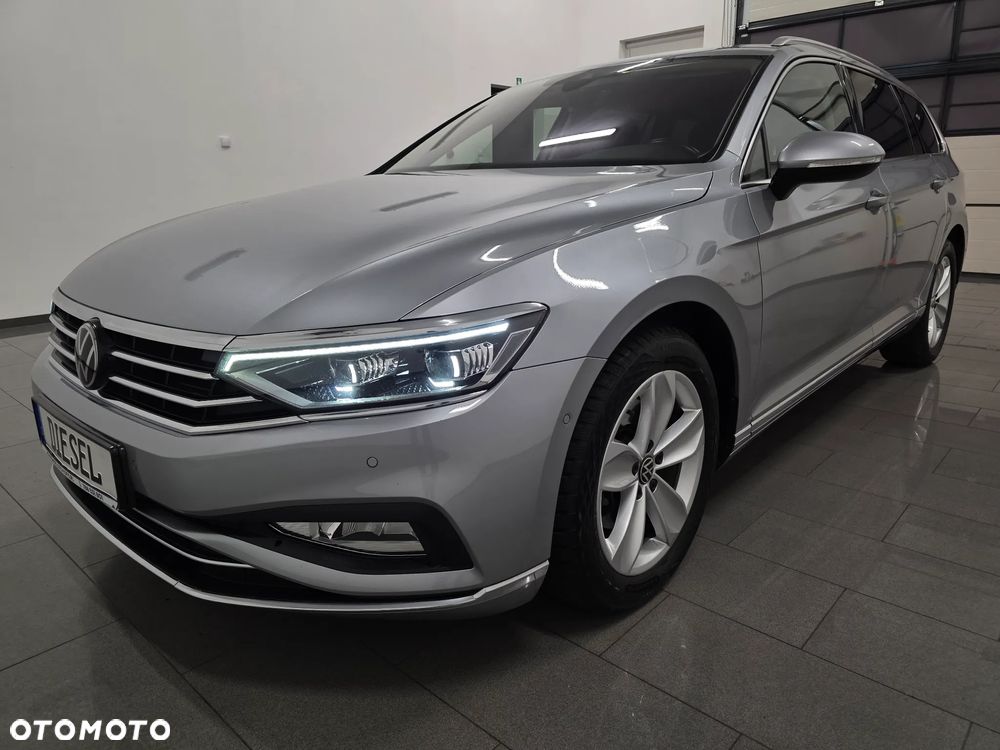 Volkswagen Passat - 2