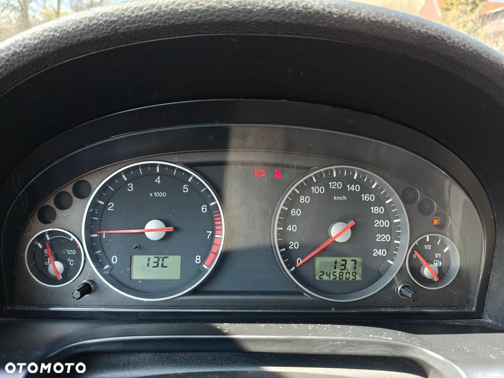 Ford Mondeo 1.8 Ghia - 20