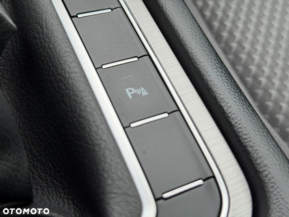 Volkswagen Passat 2.0 TDI EVO Elegance - 20