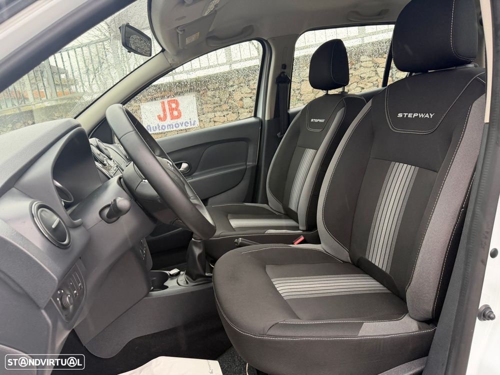 Dacia Sandero 0.9 TCe Stepway - 9
