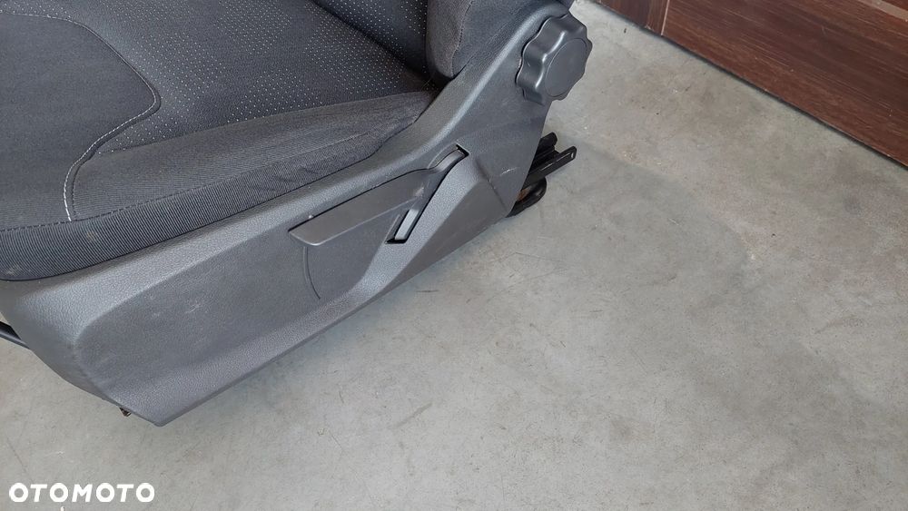 FOTELE PRZÓD KOMPLET FORD TRANSIT COURIER R2020 - 5