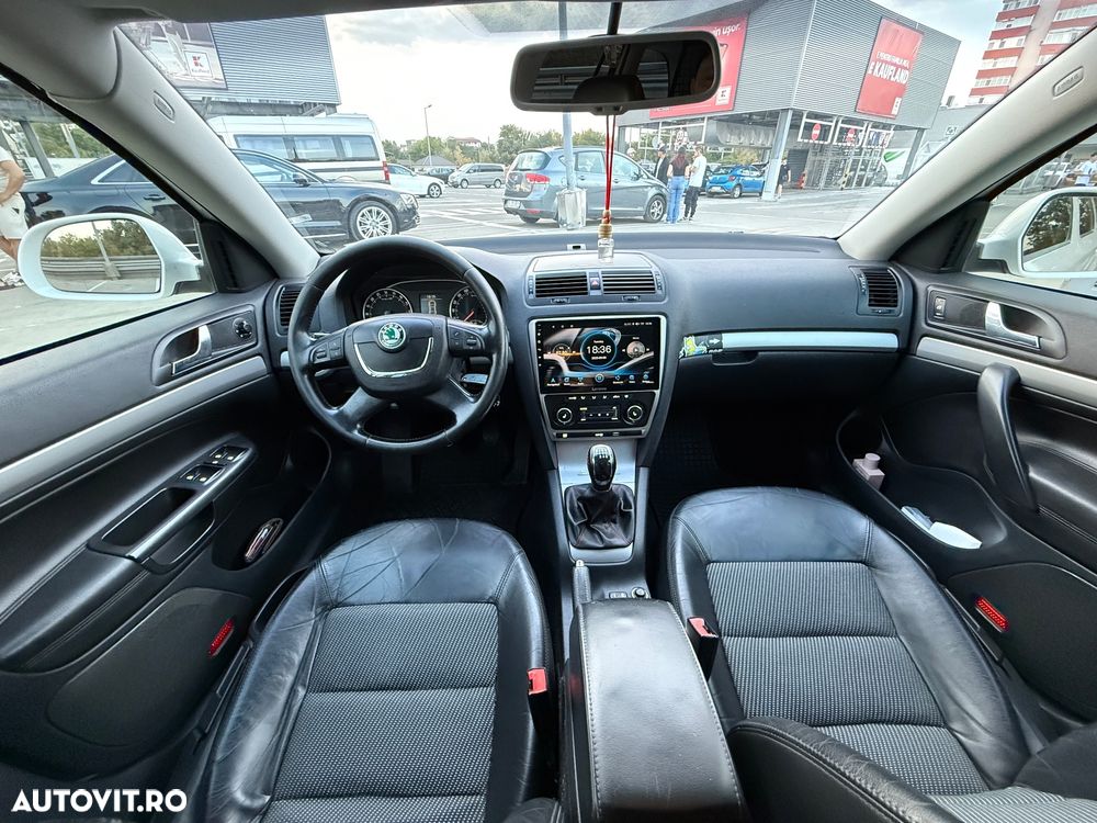 Skoda Octavia 2.0 TDI DPF Ambiente - 11