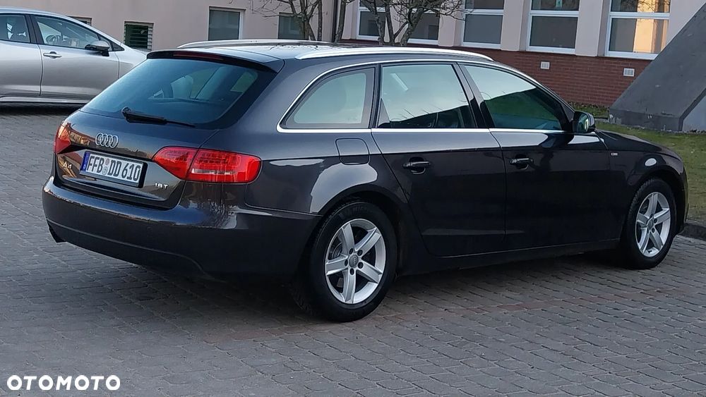 Audi A4 Avant - 4