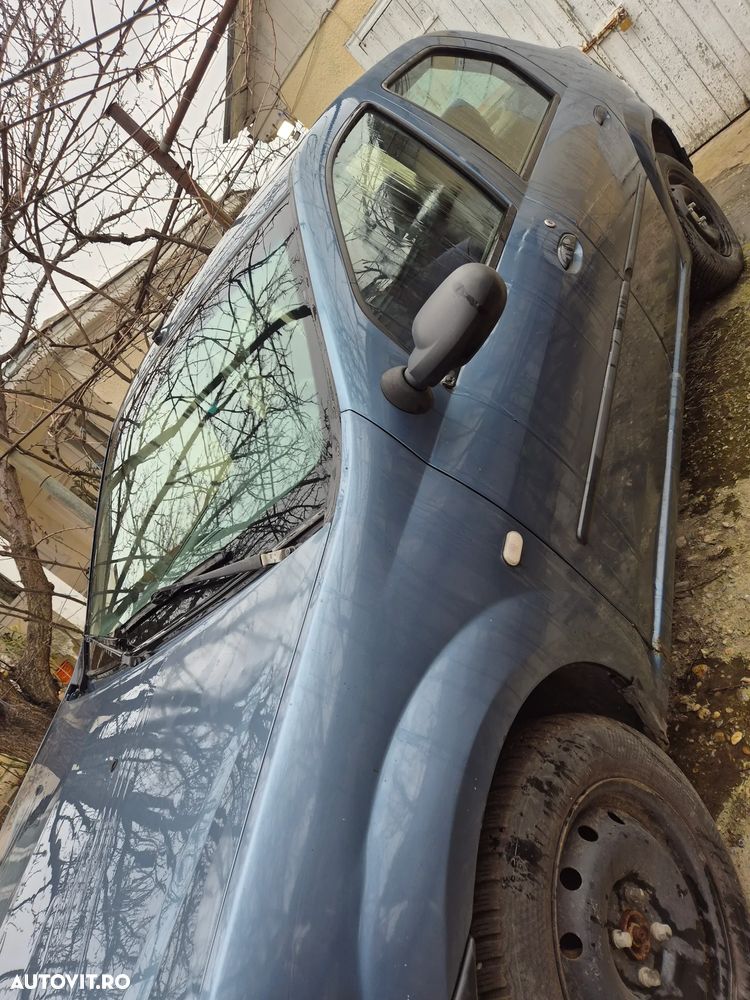 Dacia Logan Express 1.6 MPI - 3
