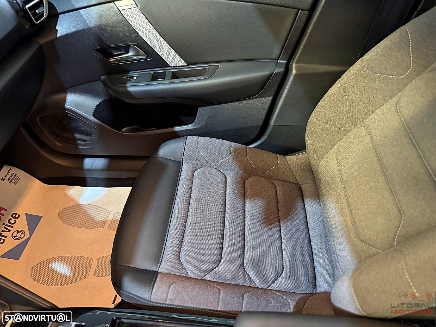 Citroën C4 X 1.2 PureTech Max EAT8 - 20