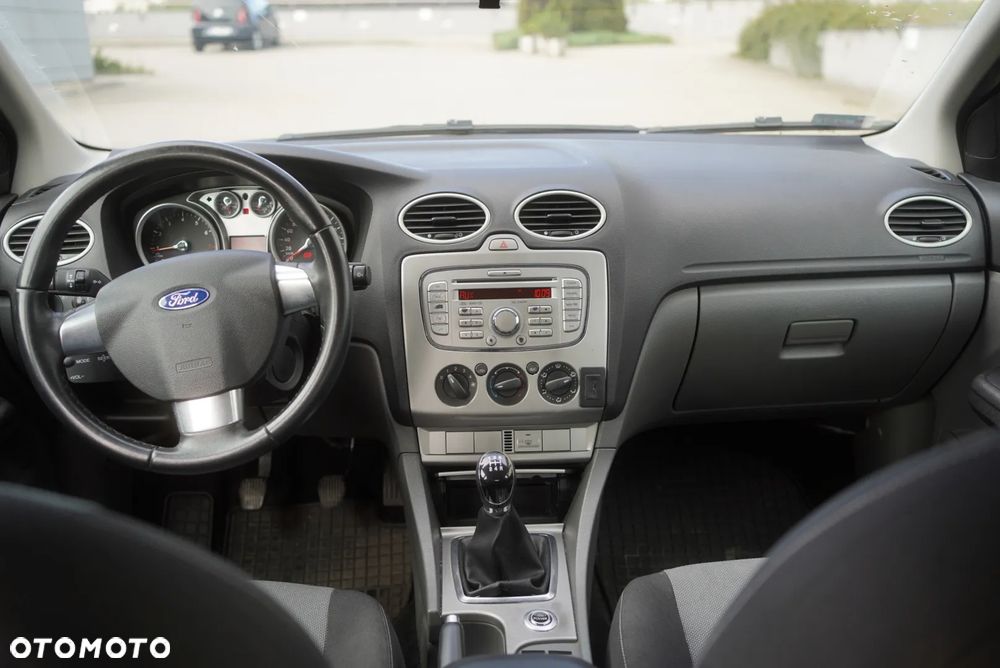 Ford Focus 1.6 Ti-VCT Trend - 17