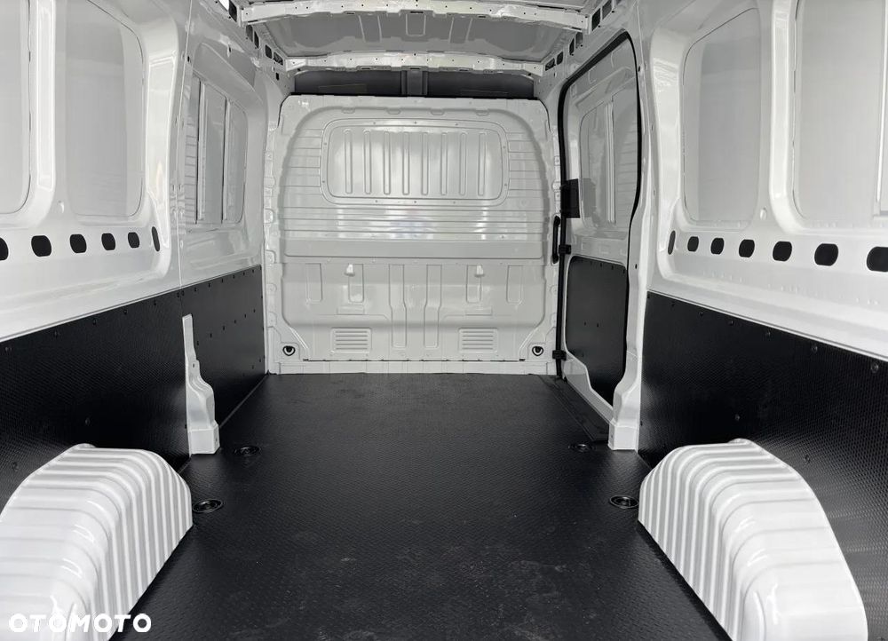 Maxus Deliver 9 L3H2 150KM - 15