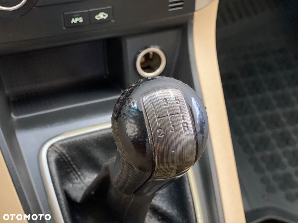 Chevrolet Captiva 2.0 d High - 28