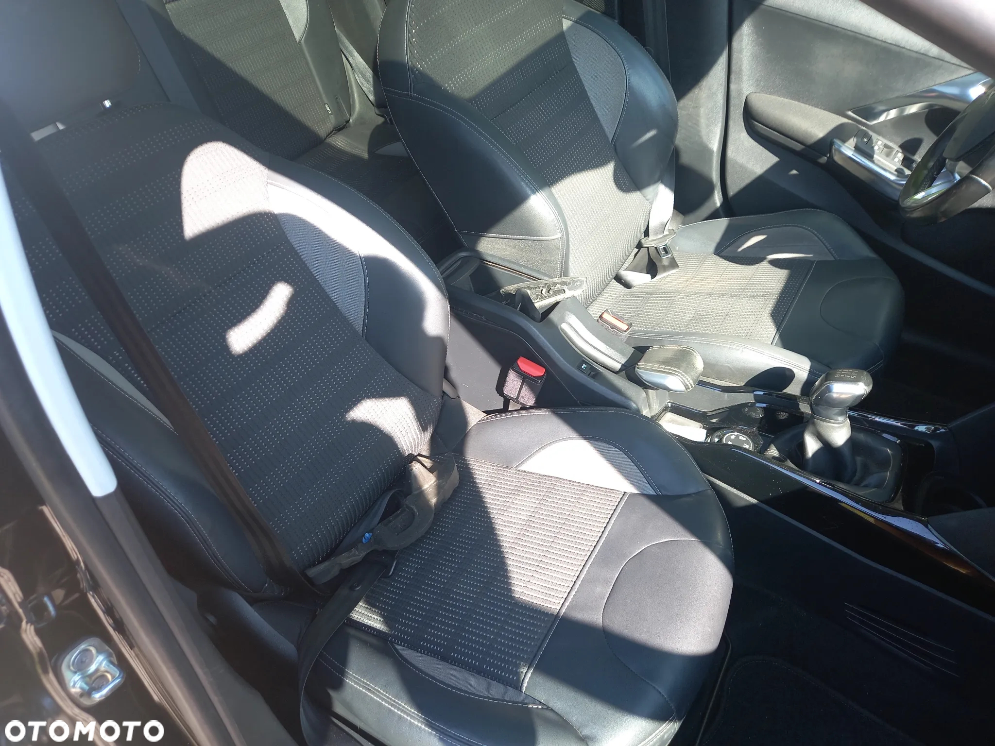 Peugeot 2008 120 VTI Business-Line - 10