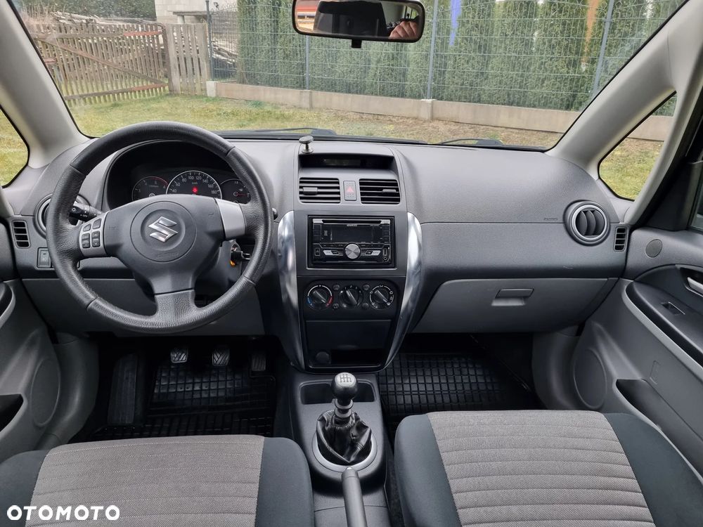 Suzuki SX4 1.9 DDiS DPF 4x4 Comfort - 11
