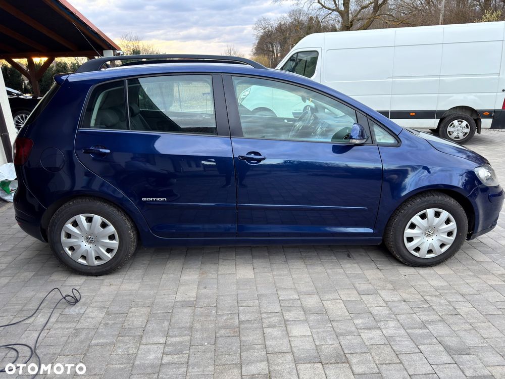 Volkswagen Golf 1.6 Comfortline - 4